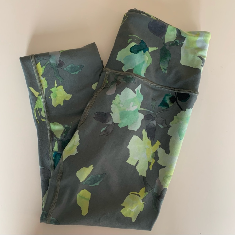 Athleta Painted Flower Elation 7/8 Tight Powervita Green Floral - Picture 5 of 8